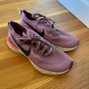 Nike Women's Mauve and Black Athletic Shoes